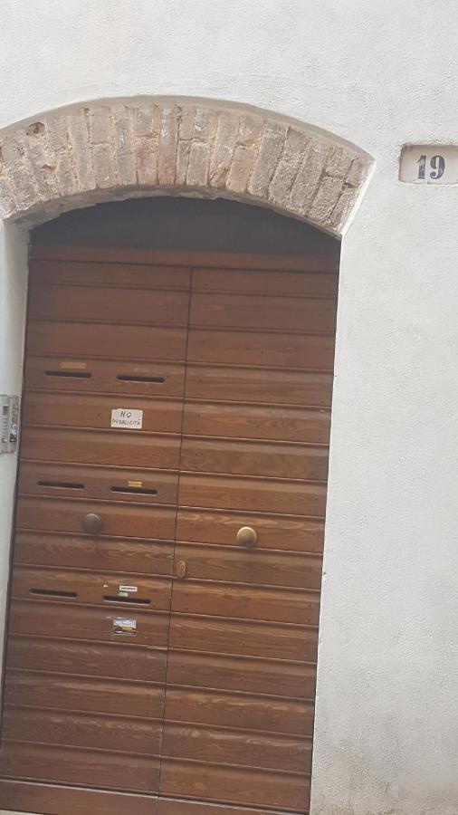 Via Della Posterna Lägenhet Spoleto Exteriör bild